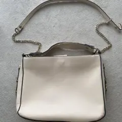 クリーム色 ショルダーバッグ