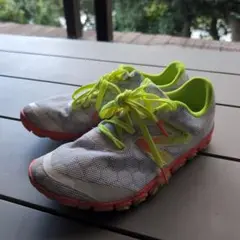 New Balance ランニングシューズ ホワイト/イエロー/オレンジ24cm