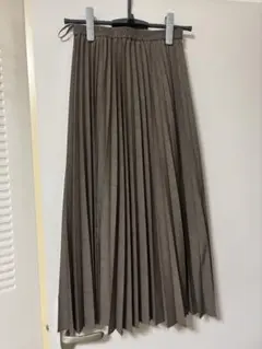UNIQLO アコーディオンプリーツスカート　ブラウン　チェック柄