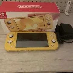 Nintendo Switch NINTENDO SWITCH LITE イエ…