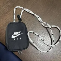 NIKE ランヤードポーチ