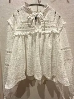 新品タグ付き　H&M ホワイトブラウス　長袖トップス