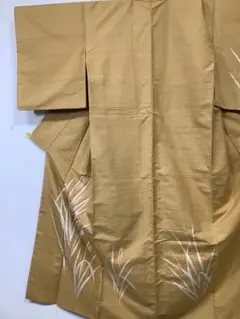 紬の紋付き。作家物。ガマ。