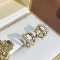 ♥️人気商品♥️おしゃれ　レディース　パール　ピアス　人気ゴールド　高級感海外