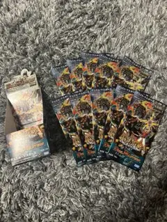 【未開封】ウルトラデュエル　8パック　箱付き
