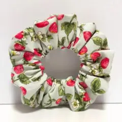 ミントストロベリー シュシュ ハンドメイド シンプル