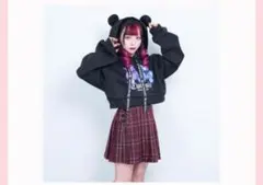 クマ耳付きクロップドパーカー