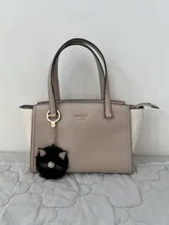 Kate Spade ベージュ ホワイト ハンドバッグ 猫チャーム付き