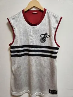 Item thumbnail for item e8f6bc28-c312-49d9-b2cd-b2a78bf90166