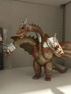 新品　マーミット　メディコムトイ　キングギドラ(ゴールドカラー)正規品 新品 マーミット メディコムトイ キングギドラ(ゴールドカラー