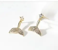 ピアス　フィッシュテール　ゴールド　人魚