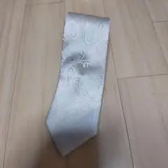 フォーマルタイ　オフホワイト　ペイズリー柄