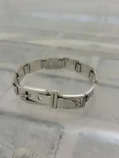 美品 BURBERRY 現行 バングル ブレスレット ゴールド シルバー 美品 BURBERRY 現行 バングル ブレスレット ゴールド シルバー