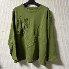 ダメージ加工のロングティーシャツ