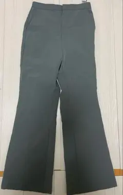 GU フレアパンツ