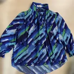 スーパーレディ　山本寛斎総柄ブラウス　（サイズ　Ｌ）