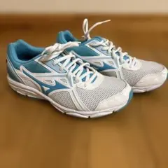 Mizuno ホワイト/ターコイズ　24㎝