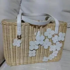 年末迄の出品 4℃ かごバッグ かごハンドバッグ ベージュ ホワイト 花