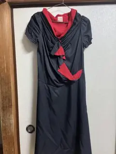 ふりふ黒と赤のリボンデザイン半袖ロングワンピース