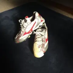 ベースボールシューズ