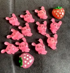 デコパーツ　うさちゃん＋イチゴ×2 セット