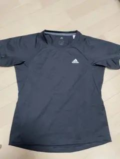 adidas スポーツウェア　Tシャツ