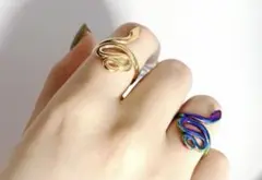 【送料込み】ヘビ カラフル リング