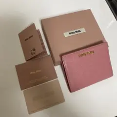 MIUMIU 財布