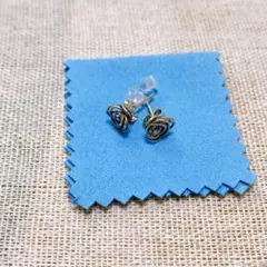 ピアス　ローズ　薔薇　シルバーカラー　オシャレ