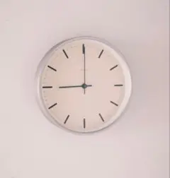 ARNE JACOBSEN / THE CITY HALL CLOCK