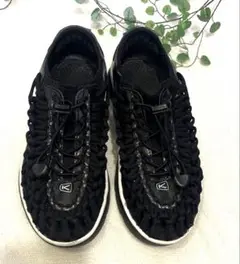 【美品】KEEN UNEEK 24cm黒エナメル