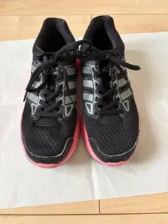 Adidas ランニングシューズ