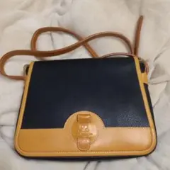 極美品 ヴィンテージクレージュ ショルダーバッグ