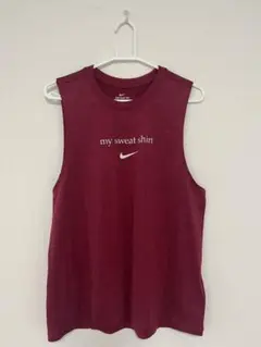 【NIKE】ノースリーブ トレーニングウェア　ヨガウェア　バーガンディ