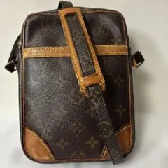 Item thumbnail for item 2f730341-e579-4a14-8c72-89ee4e223d0a