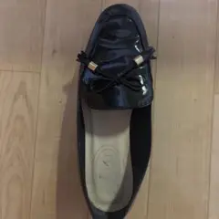 光沢の黒ローファー リボン付き　左足のみ