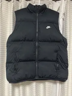 599【美品】NIKE ナイキ　ダウンベスト　肉厚　刺繍ロゴ　ブラック　L 595 【美品】NIKE ナイキ ダウンベスト 刺繍ロゴ 肉厚 ブラック L