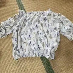 半袖ブラウス