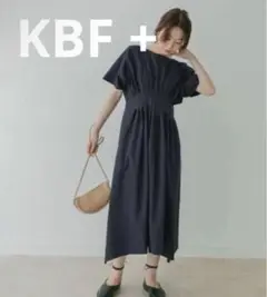 KBF+ ウエストタック ワンピース　ネイビー　紺