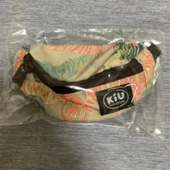 KIU ミニボディバッグチャーム