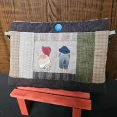 『土日限定ゲリラ値下げ』パッチワーク刺繍ポシェット(*^^*)スーちゃん