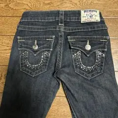 Item thumbnail for item fe169c23-f940-4015-b9b3-1c2571cc411d