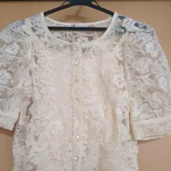 トップスNICE CLAUP夏 アイボリー 花柄刺繍レース 半袖