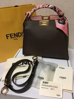 FENDI フェンディ PEEKABOO ピーカブー エッセンシャリー