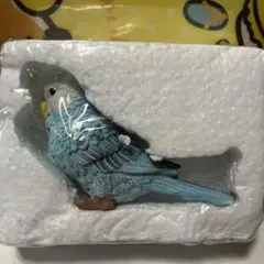 新品　水色インコの置物