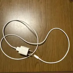 USB-A to Lightningケーブル 1m ホワイト