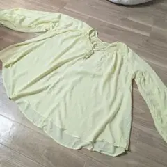 レモンイエロー シャーリングブラウス