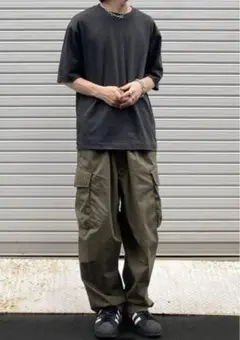 新品L★ワイドフィットパラシュートカーゴパンツ★オリーブ カーキ★ユニクロ