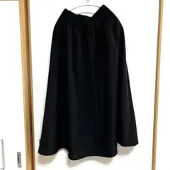 アダプトリテイリング　黒　フレアスカート