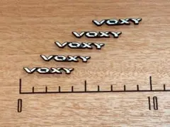 トヨタ　ヴォクシー　40エンブレム シルバー　５個1セット　VOXY